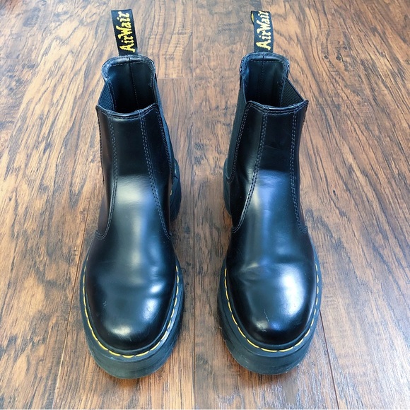 SOLD Dr Martens • 2976 Chelsea Boot Quad platform black smooth leather chunky - Picture 4 of 14